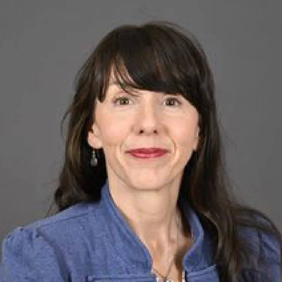 Portrait of Jennifer Stephens