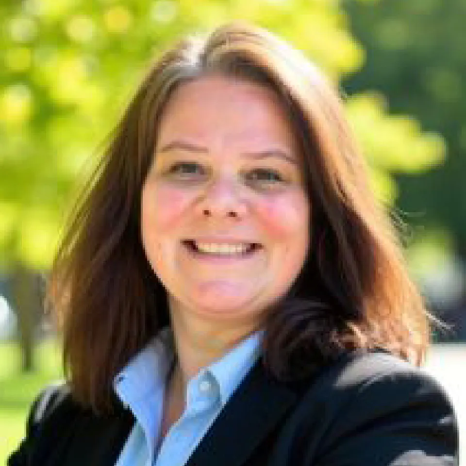Portrait of Staci Thornsbury