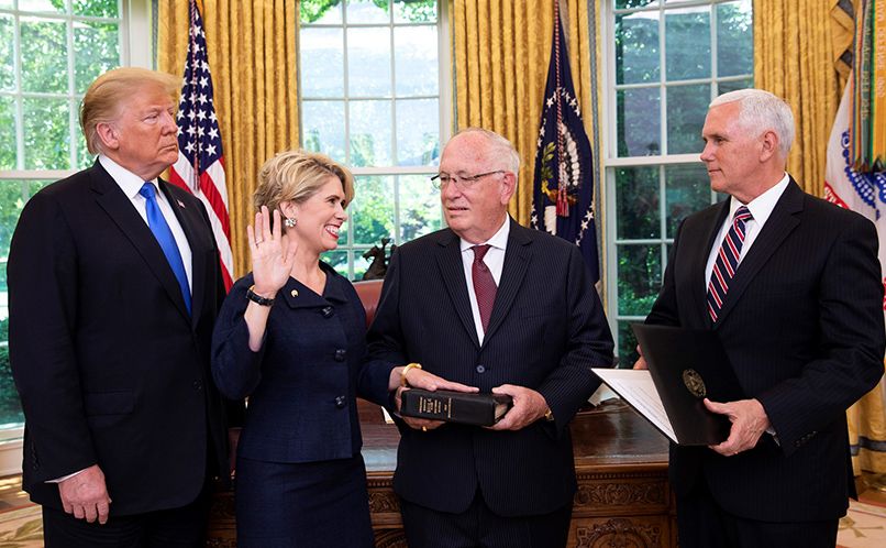 WVU Law - Kimberly Reed 1996 graduate in the Oval Office